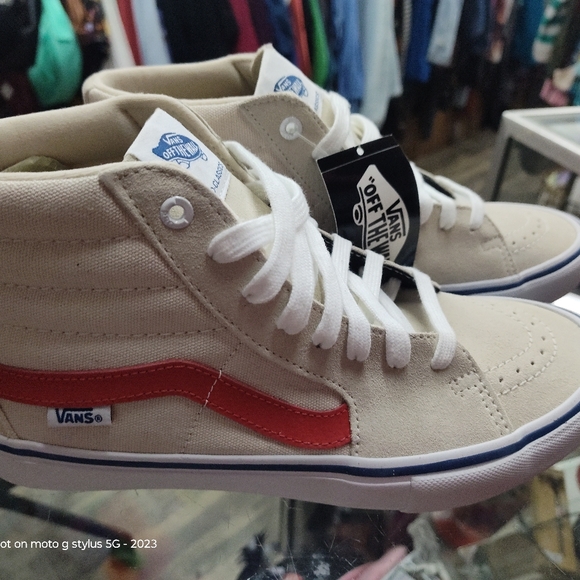 Vans Off The Wall Sk8 Hi High Top Beige/Red Suede Skate Shoes Mens 8.5 NEW - Picture 2 of 7